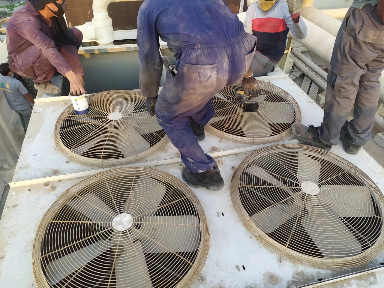 Outdoor AC unit maintenance