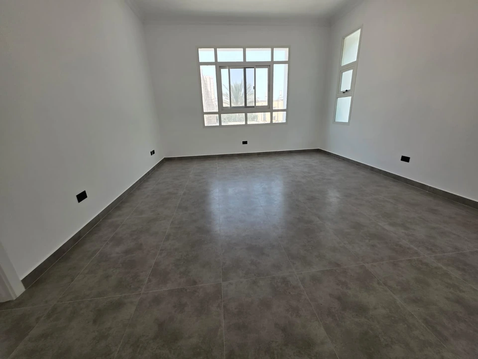Room with natural light — Safa 1 villa