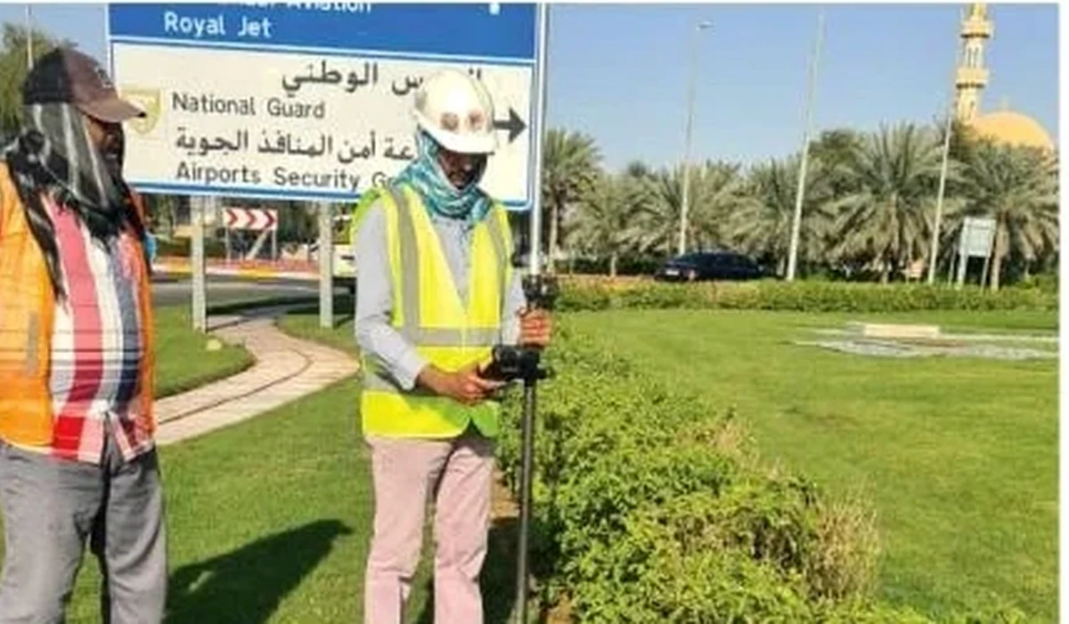 Street-lighting installation activity